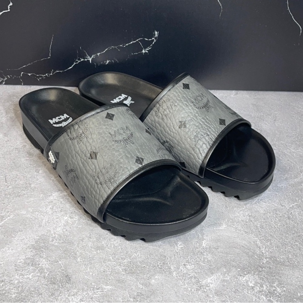 Mcm slides size 44